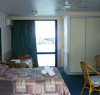 Club Surfers - Accommodation Adelaide