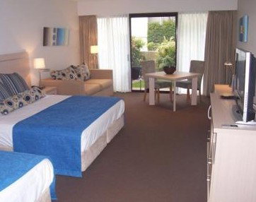 Waves Byron Bay - Accommodation Adelaide 1