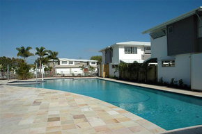 Coolum Villas - Accommodation Adelaide 0