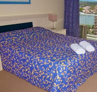 Surfers Mayfair - Accommodation Adelaide