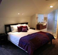 Merlot  Verdelho - Accommodation Adelaide