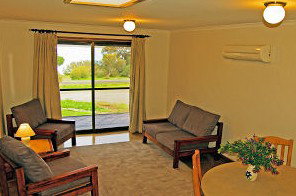 Ulonga Lodge - Accommodation Adelaide 3