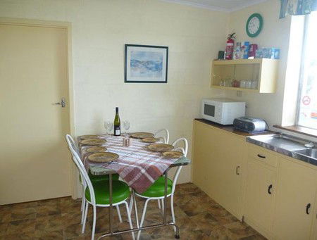 Oaklands Fishing Cottage - Accommodation Adelaide 3