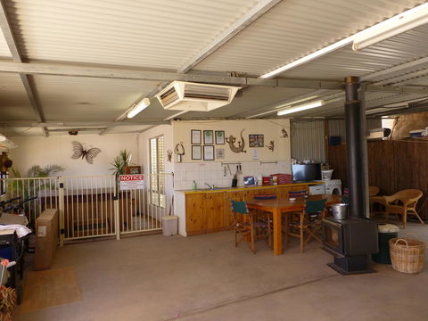 Underground Bed And Breakfast - Accommodation Adelaide 3