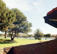 Lake Shore Apartment - Accommodation Adelaide