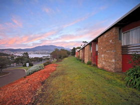 Montagu Bay TAS Accommodation Adelaide