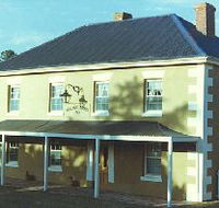 Wilmot Arms Inn - Accommodation Adelaide