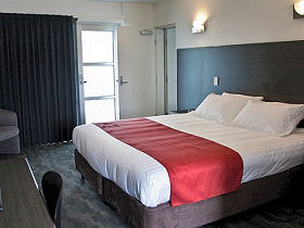 Brighton Hotel Motel - Accommodation Adelaide 0