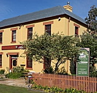 Schouten House - Accommodation Adelaide