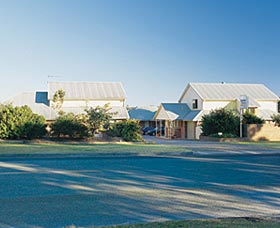 Browns Mountain NSW Accommodation Adelaide