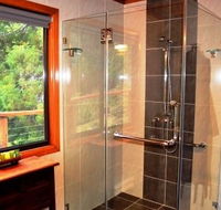 A Waterfall Hideout-Rainforest Cabin for Couples - Accommodation Adelaide