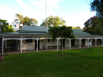 Lake Victoria Station Lodge - Accommodation Adelaide 0