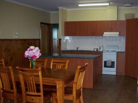 Riverland Holiday Cottage - Accommodation Adelaide 0