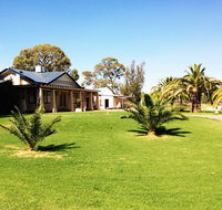 Curlwaa Caravan Park - Accommodation Adelaide