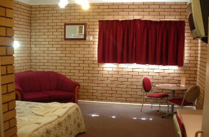Country Manor Motor Inn - Accommodation Adelaide 2