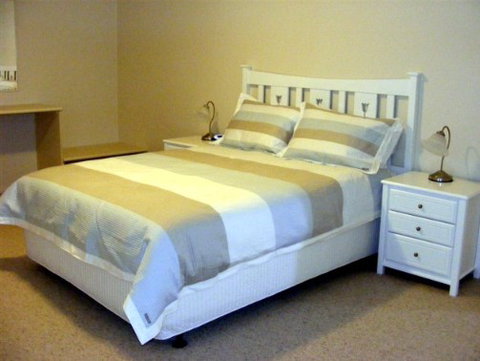 Fairways Bed And Breakfast At Jerilderie - Accommodation Adelaide 1
