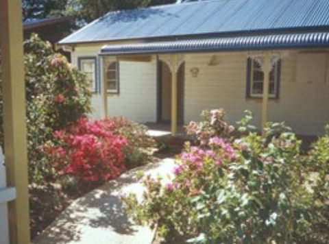 AppleBlossom Cottage - Accommodation Adelaide 0
