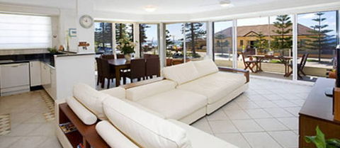 Absolute Beachfront Manly Bed And Breakfast - Accommodation Adelaide 5
