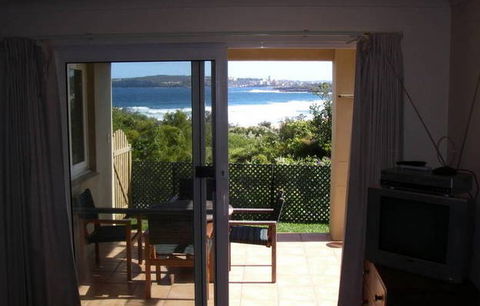 A Beach House Near Manly - Accommodation Adelaide 2