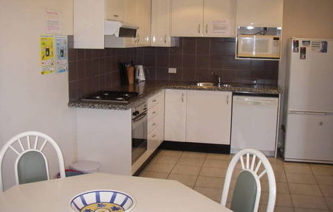 A Beach House Near Manly - Accommodation Adelaide 3