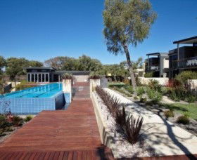 Aqua Resort - Accommodation Adelaide 0