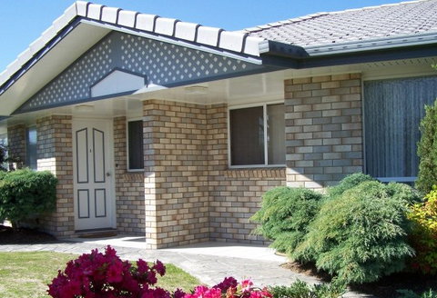 Cedar Lodge Holiday Units - Accommodation Adelaide 0