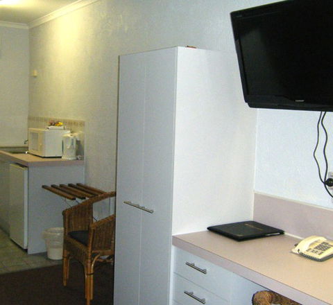 Bundaberg Spanish Motor Inn - Accommodation Adelaide 2