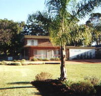 Seaview Holiday Apartments - Accommodation Adelaide