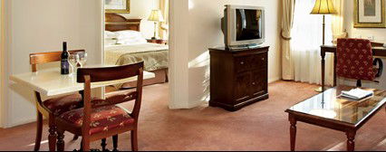 Canterbury International Hotel - Accommodation Adelaide 1