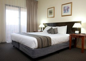 Hamilton NSW Accommodation Adelaide