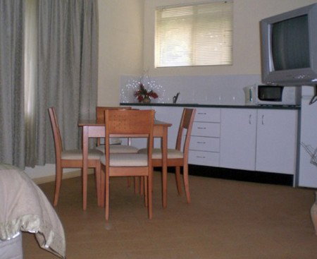 Neds Bed Horse O Tel - Accommodation Adelaide 3