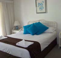 Old Burleigh Court Holiday Apartments - Accommodation Adelaide