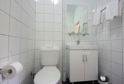 Coconut Grove Holiday Apartments - Accommodation Adelaide 4