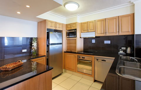 La Grande Apartments Broadbeach - Accommodation Adelaide 2