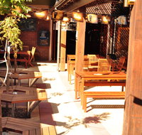 Brecknock Hotel - Accommodation Adelaide