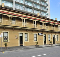 Hotel Tivoli - Accommodation Adelaide