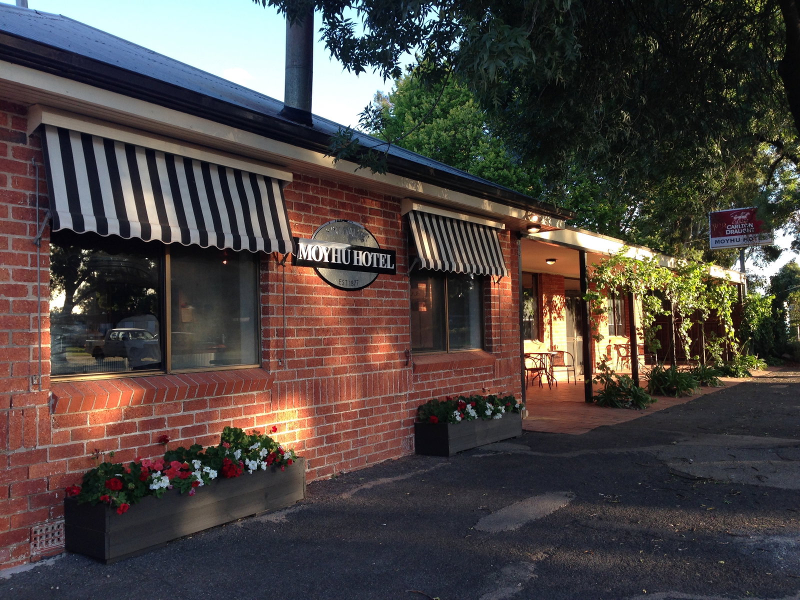 Moyhu ACT Accommodation Adelaide