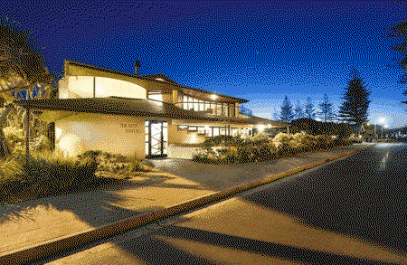 Beach Hotel Resort - Accommodation Adelaide 1