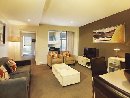 Oaks Plaza Pier - Accommodation Adelaide 2