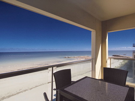 Oaks Plaza Pier - Accommodation Adelaide 4