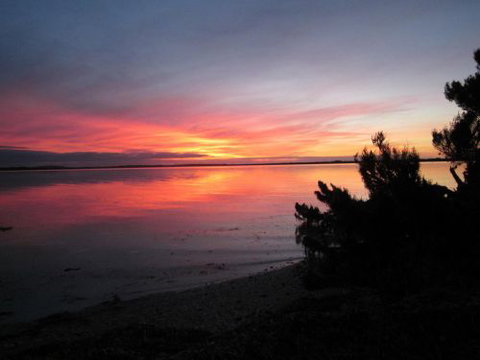 Stanley Lakeside Spa Cabins - Accommodation Adelaide 8