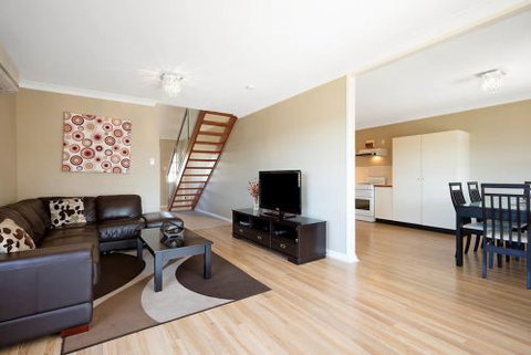 Eden Holiday Rentals - Accommodation Adelaide 3