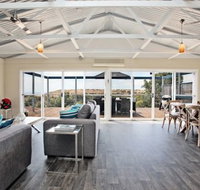 Coral Sands Luxury Beach House - Accommodation Adelaide