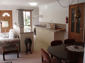 Adrienne's Place On Hill - Accommodation Adelaide 0