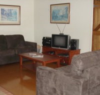 Hooters Hut And Possums Hollow - Accommodation Adelaide