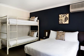 175 (formerly Wesley Lodge) - Accommodation Adelaide 3