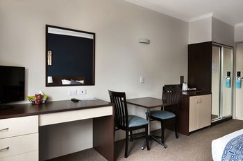 175 (formerly Wesley Lodge) - Accommodation Adelaide 5