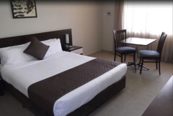 175 (formerly Wesley Lodge) - Accommodation Adelaide 17