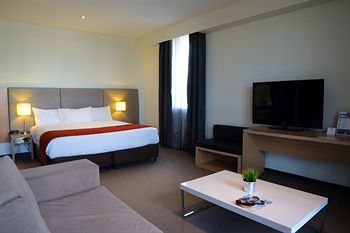 Alpha Hotel Eastern Creek - Accommodation Adelaide 13