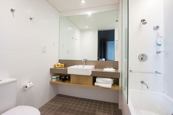 Alpha Hotel Eastern Creek - Accommodation Adelaide 23
